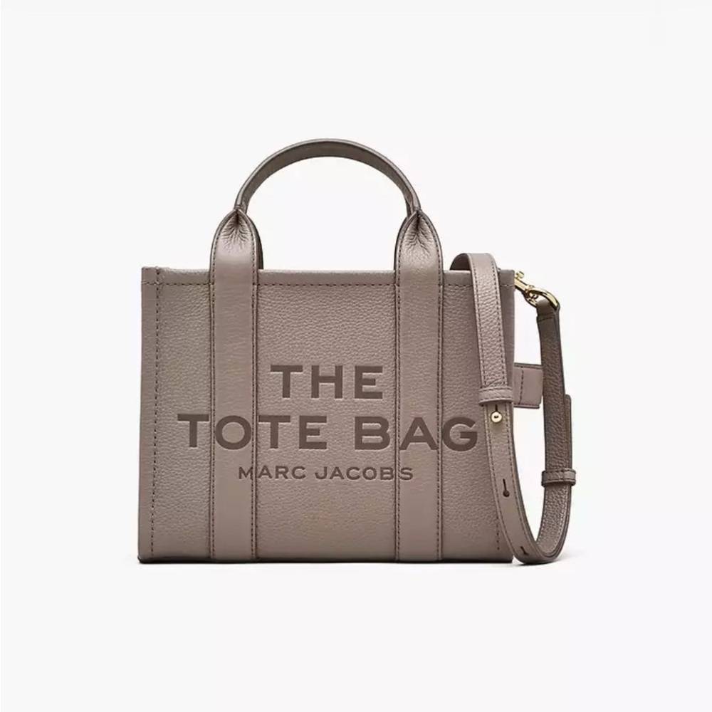 Marc Jacobs Tote Size Small
In Cement